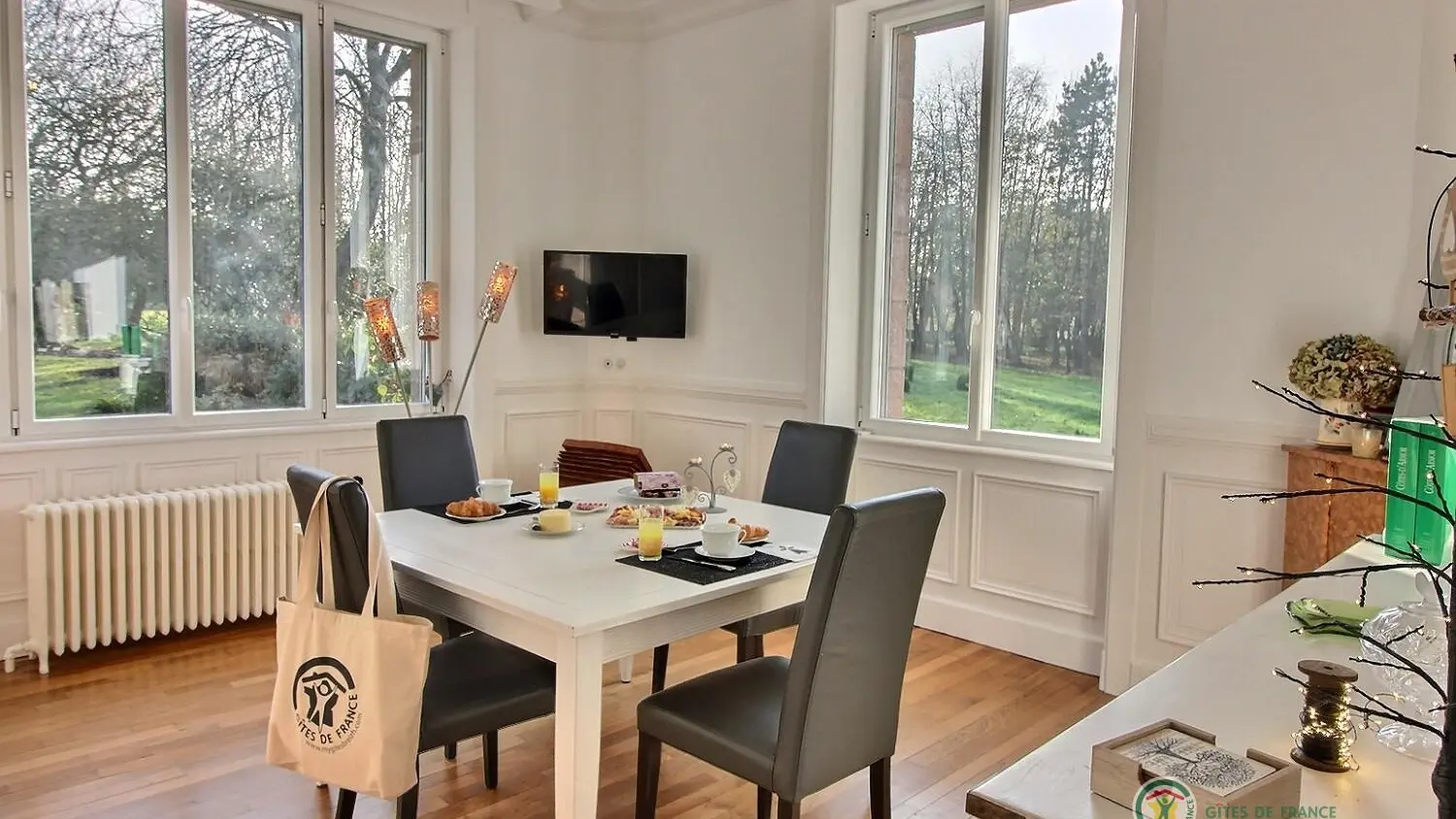 442952-10_22G111494_08e99785a3ed14a2ed0644bb1e89af52