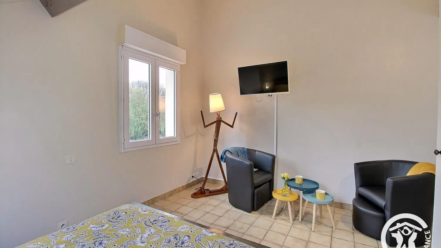 442952-11_22G111494_42b626745140628431406e8f3d4d343b