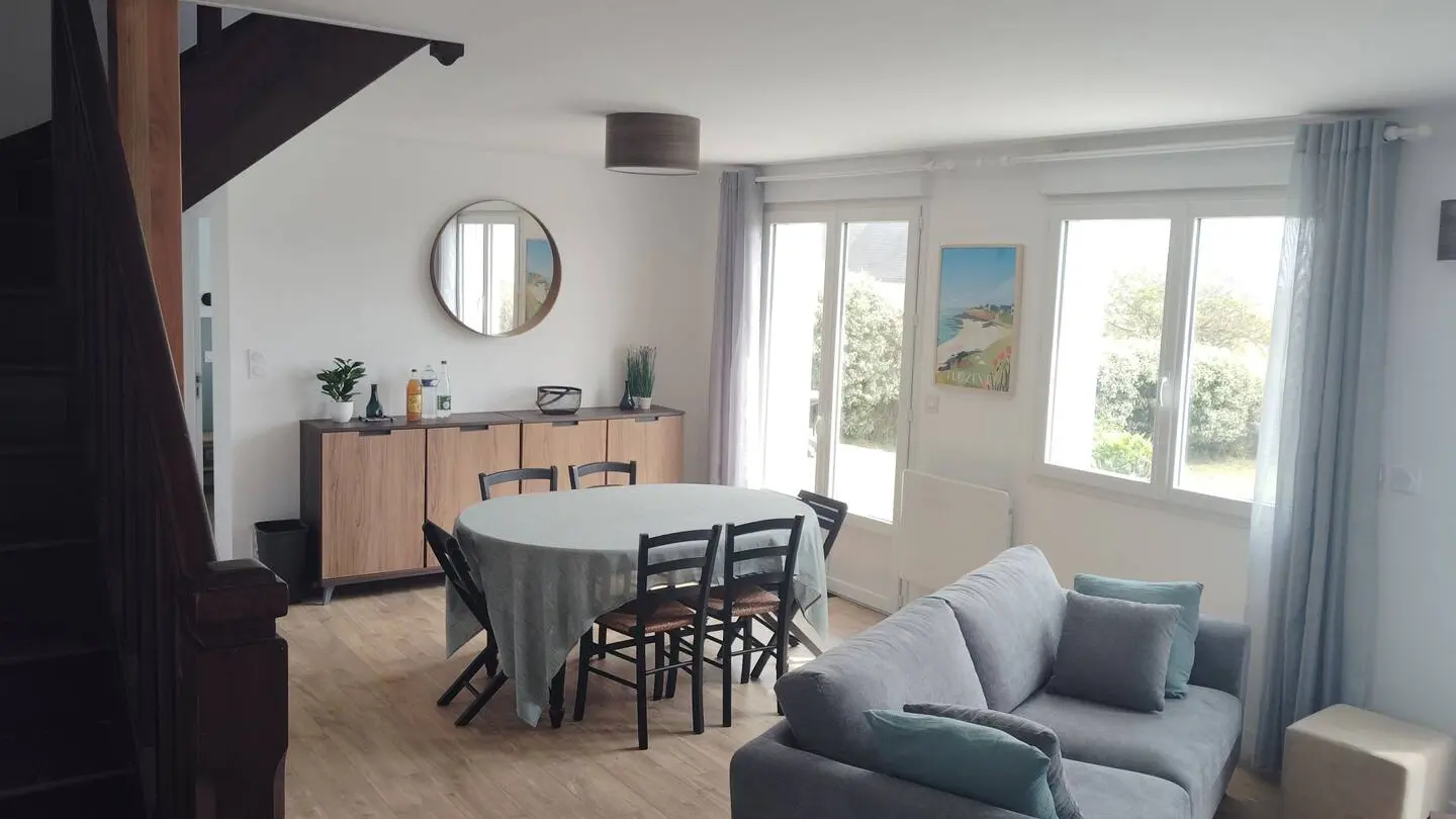 Location Menhir -Plozevet -Pays bigouden -Bigoudenjoy