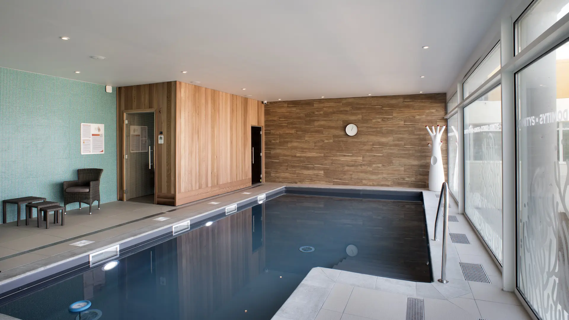 Piscine couverte et chauffée
