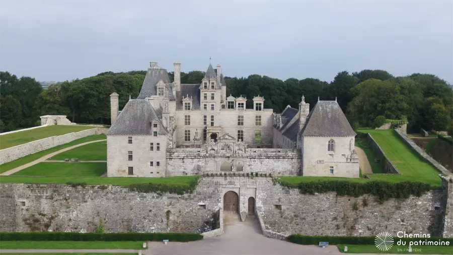 5c0fa1010000000000000000_BIG