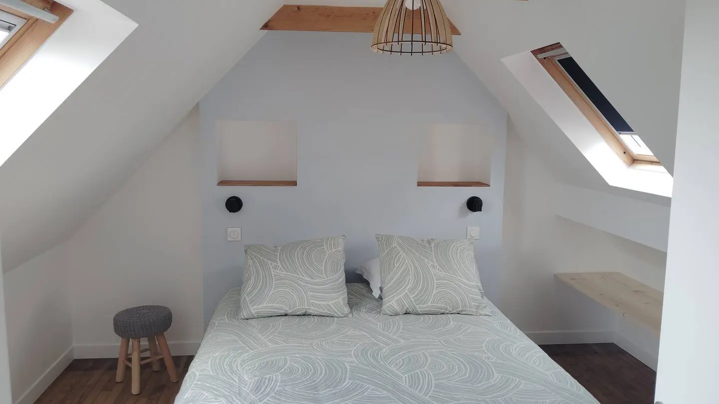 Location Menhir -Plozevet -Pays bigouden -Bigoudenjoy