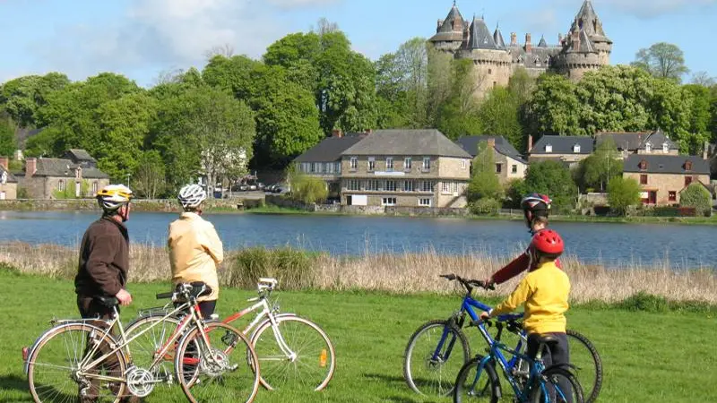 ©P Choleau - Vue de Combourg