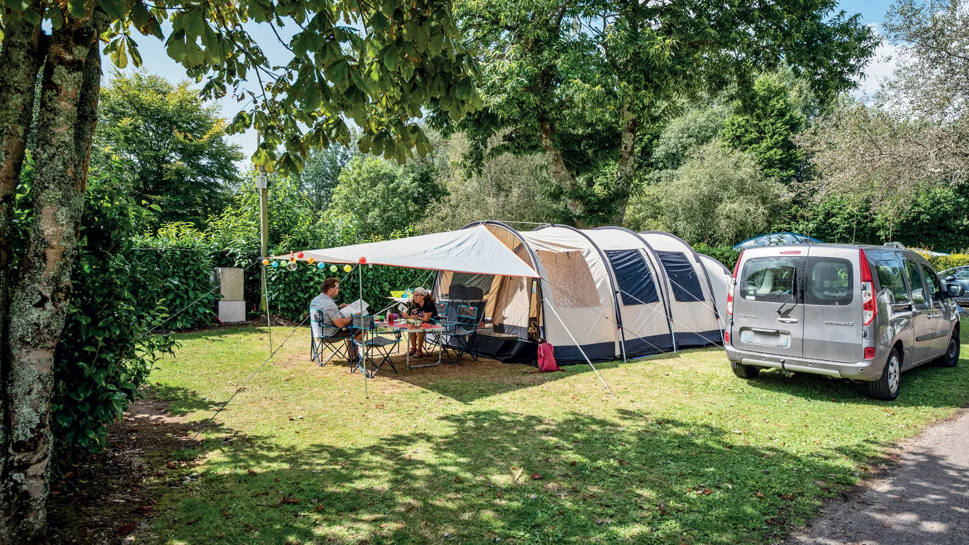 05_Castel_Domaine-de-Bel-Air_camping_emplacement