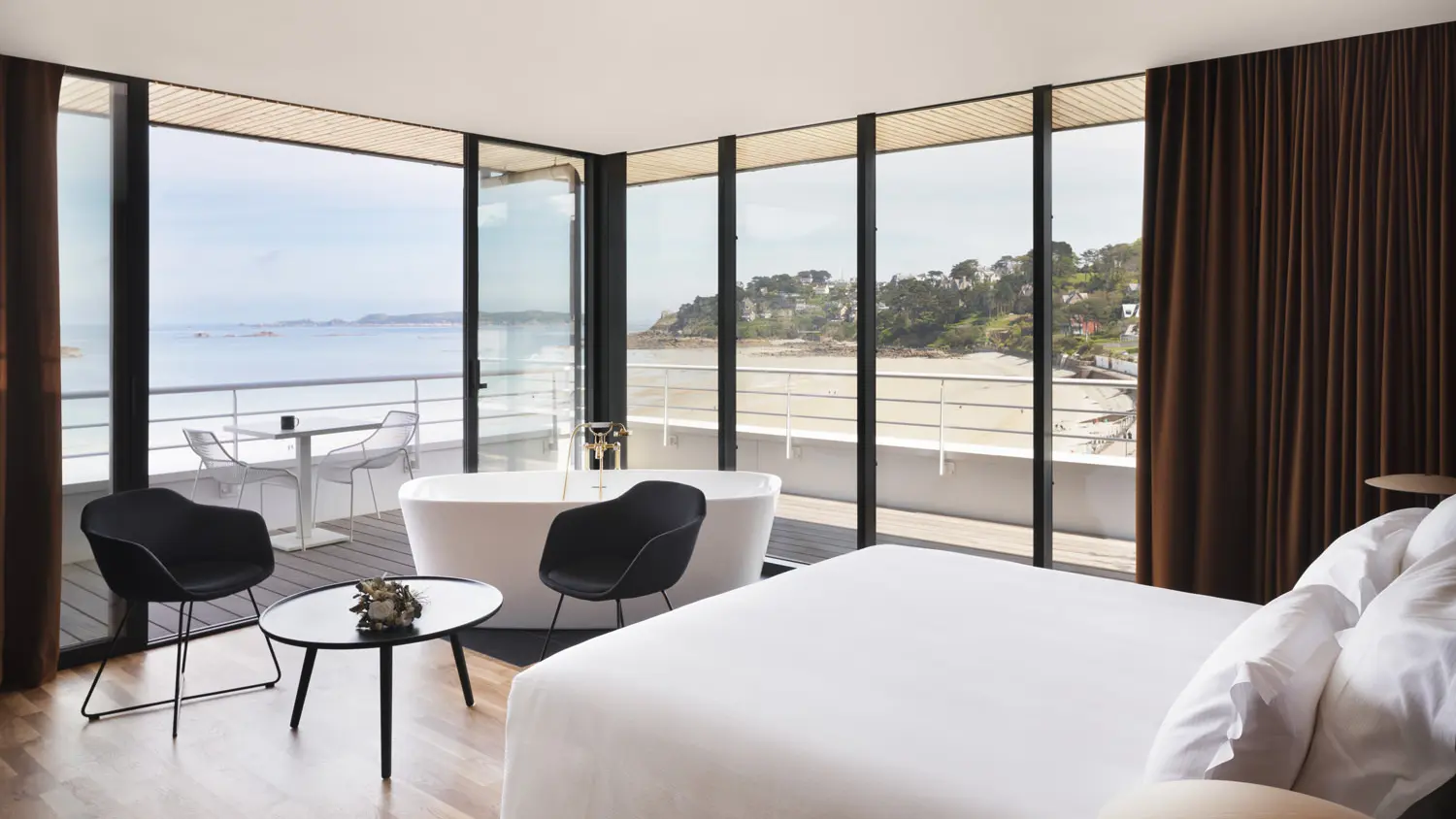 1_PANORAMIQUE VUE MER B_GHPERROS