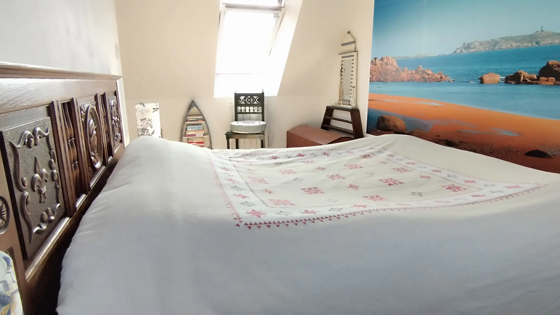 grande chambre, matelas neuf à mémoire de forme