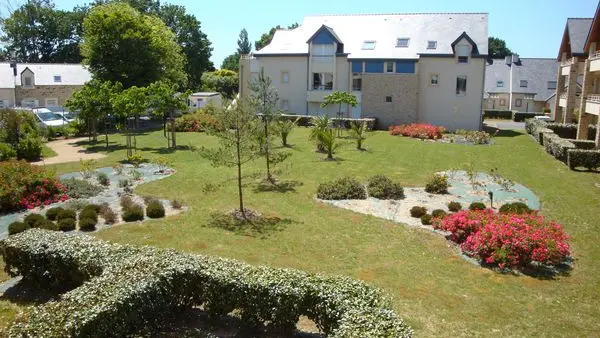 Mme Anne-Marie HEMON Les Villas Glénan