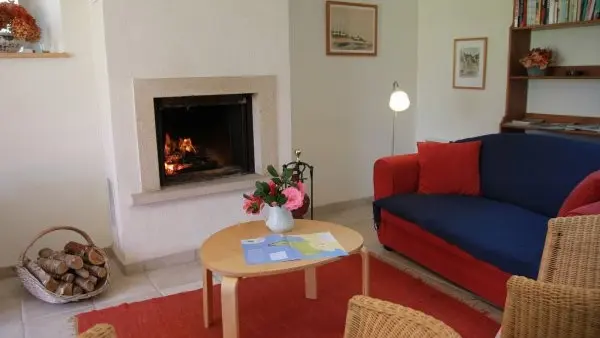 2 Gite Ecurie Chemininée