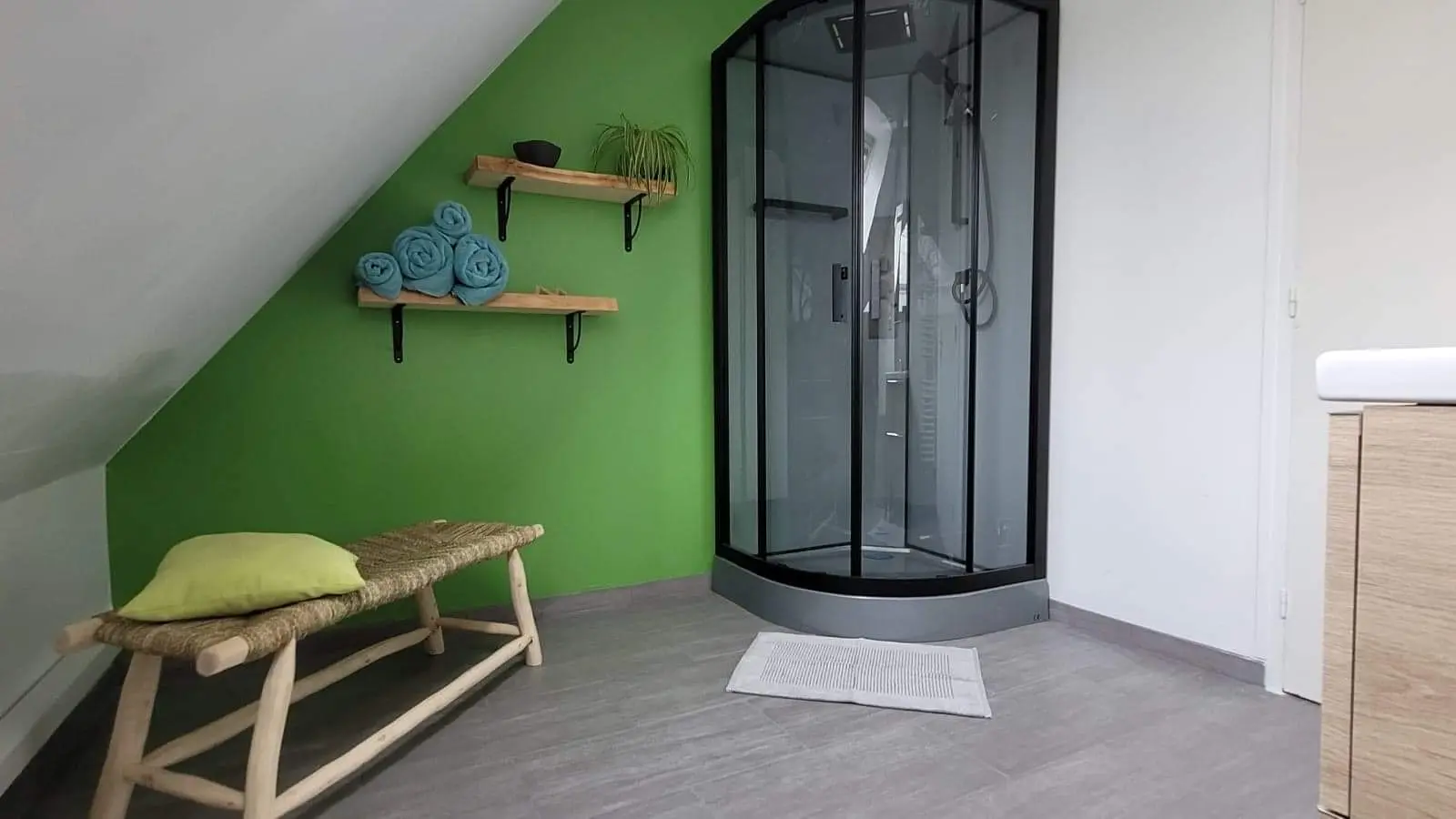 2-Salle de douche-Chambre d'hôtes de Kermoal