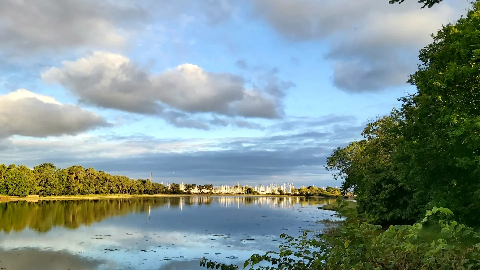 Crêperie Quartier d'Eté - anse de La Forêt
