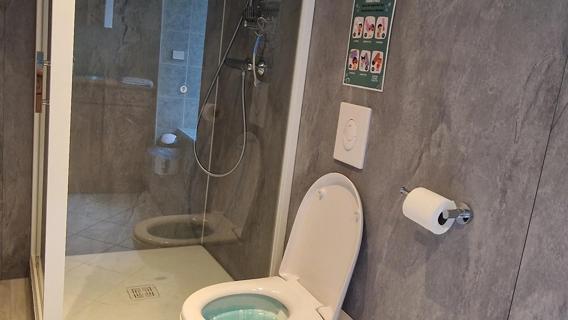 Salle D'Eau Chambre 2 Gîte Vue Sur L'Etang