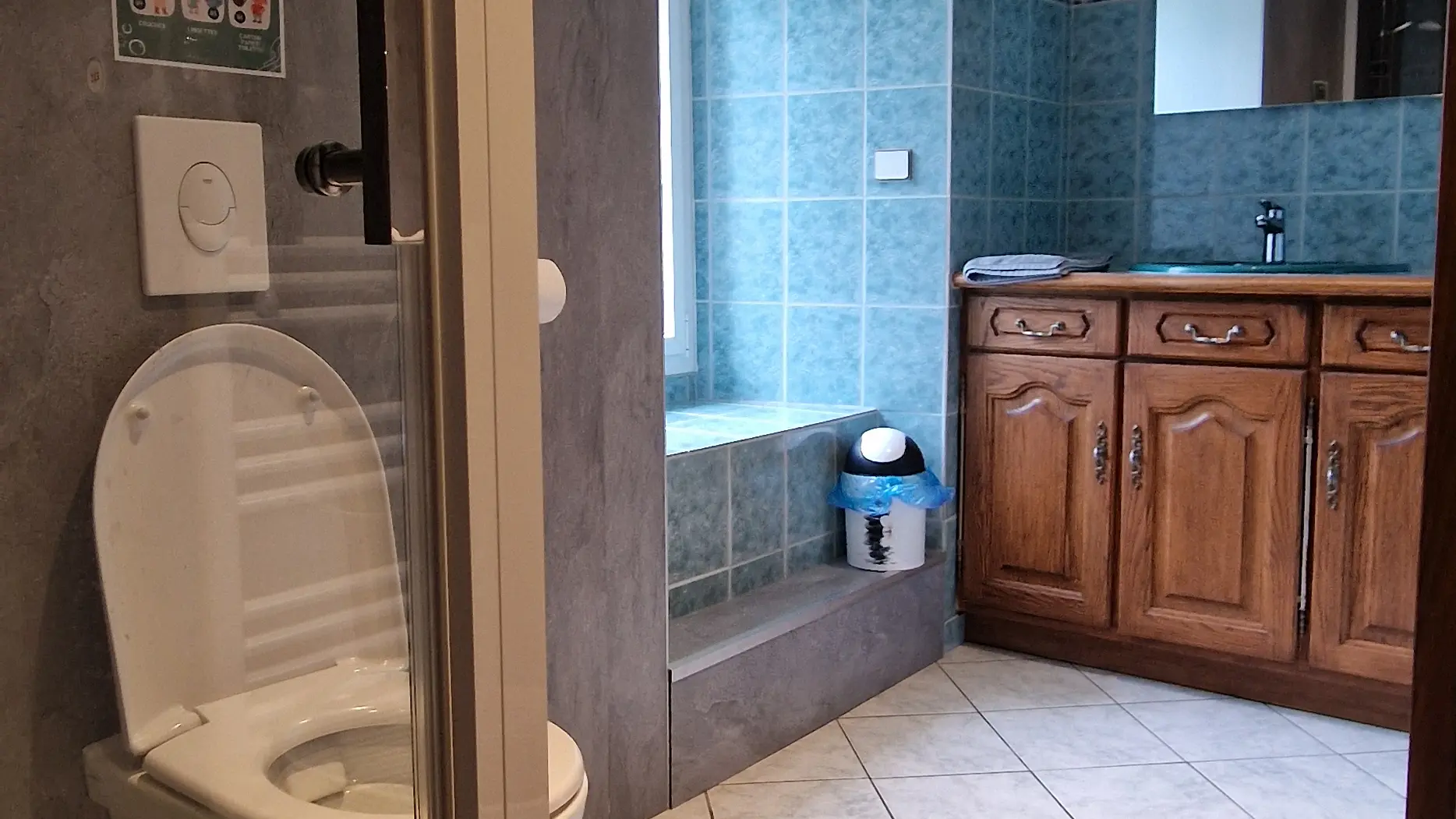 Salle D'Eau Chambre 2 Gîte Vue Sur L'Etang