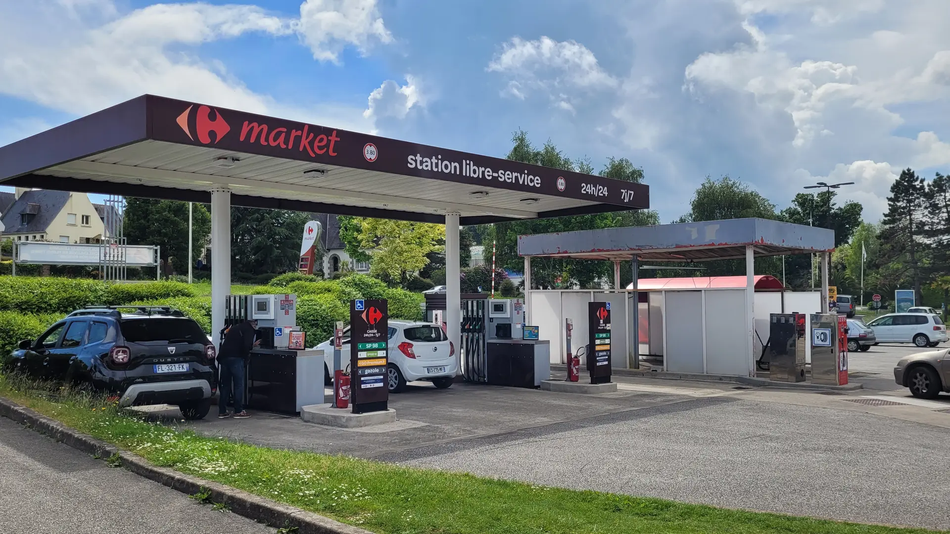 Station essence Carrefour