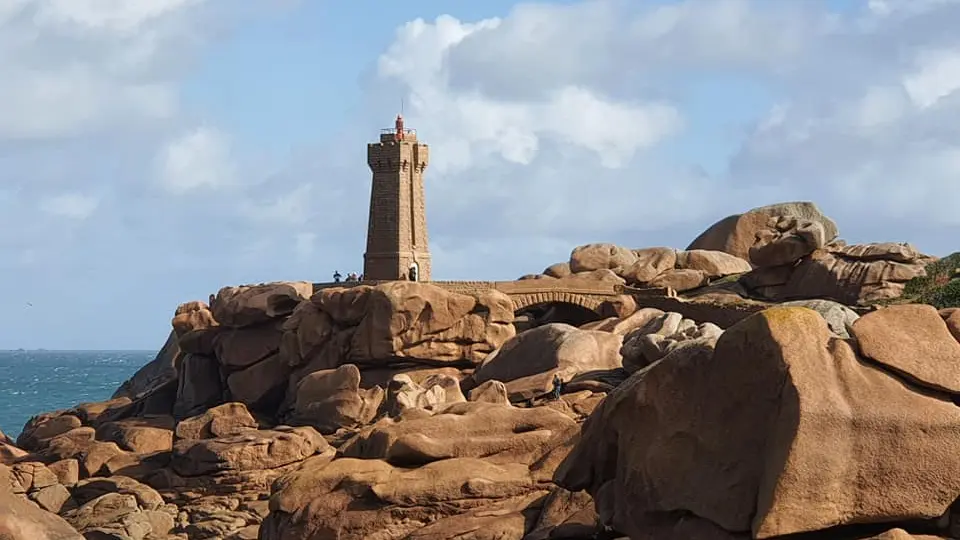 2021-10 ploumanach phare de cath delafosse