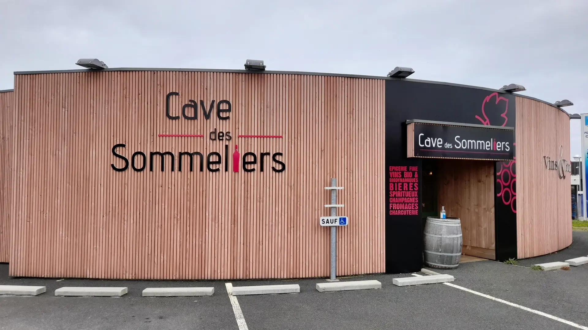 Cave des Sommeliers 1