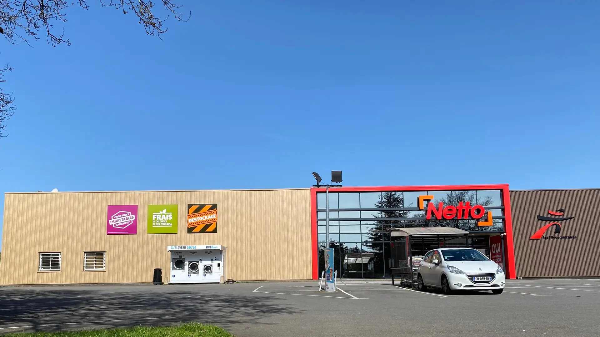 Façade Netto Fouesnant