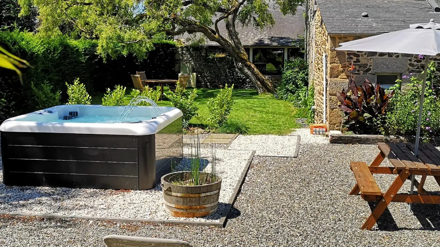 333284658_1360000441237051_1367212066642923642_n