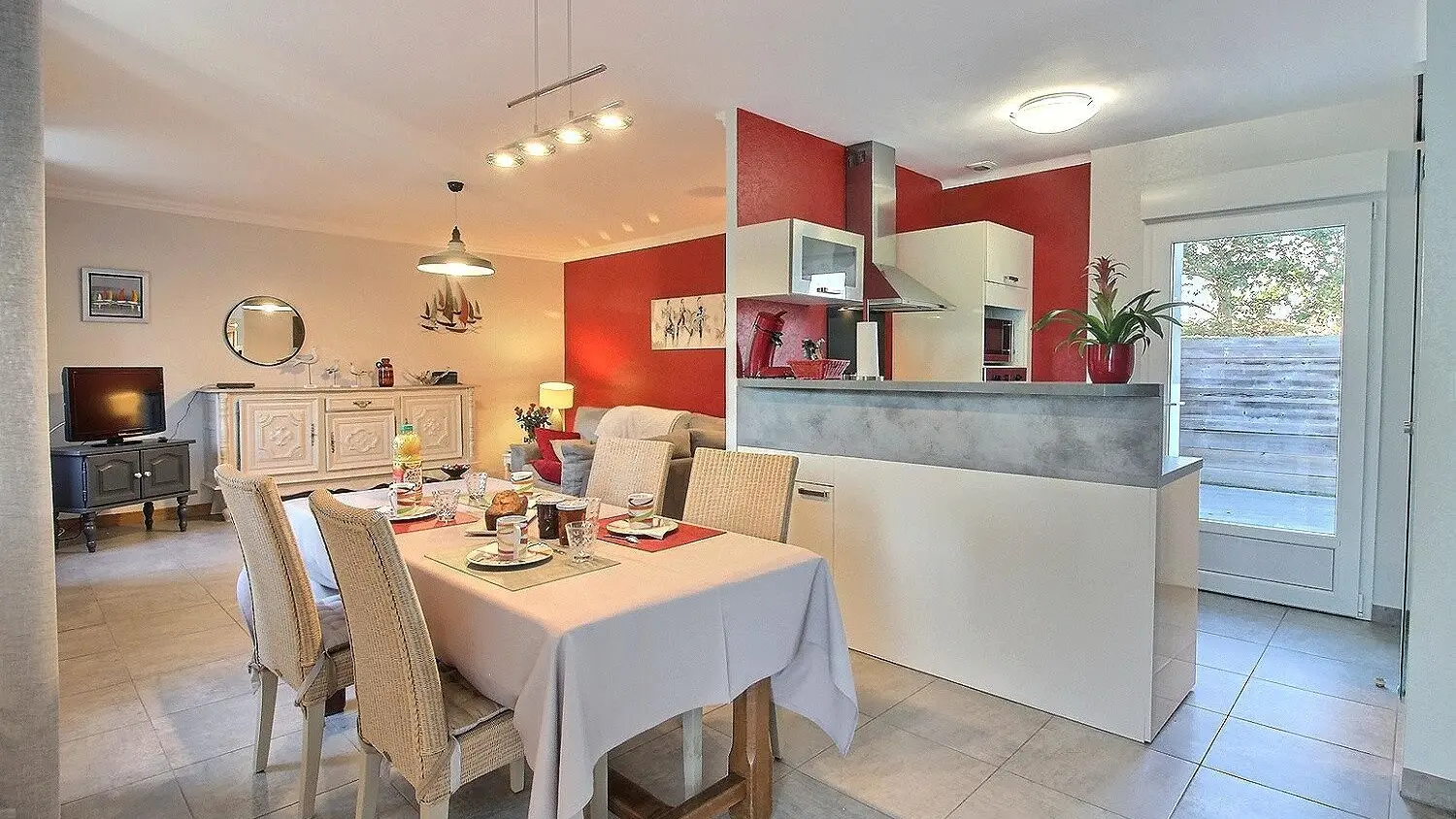 377463-10_22G120361_fba214afdeedce51212fa319a48be7a2