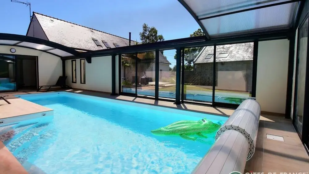Piscine intérieur, découverte