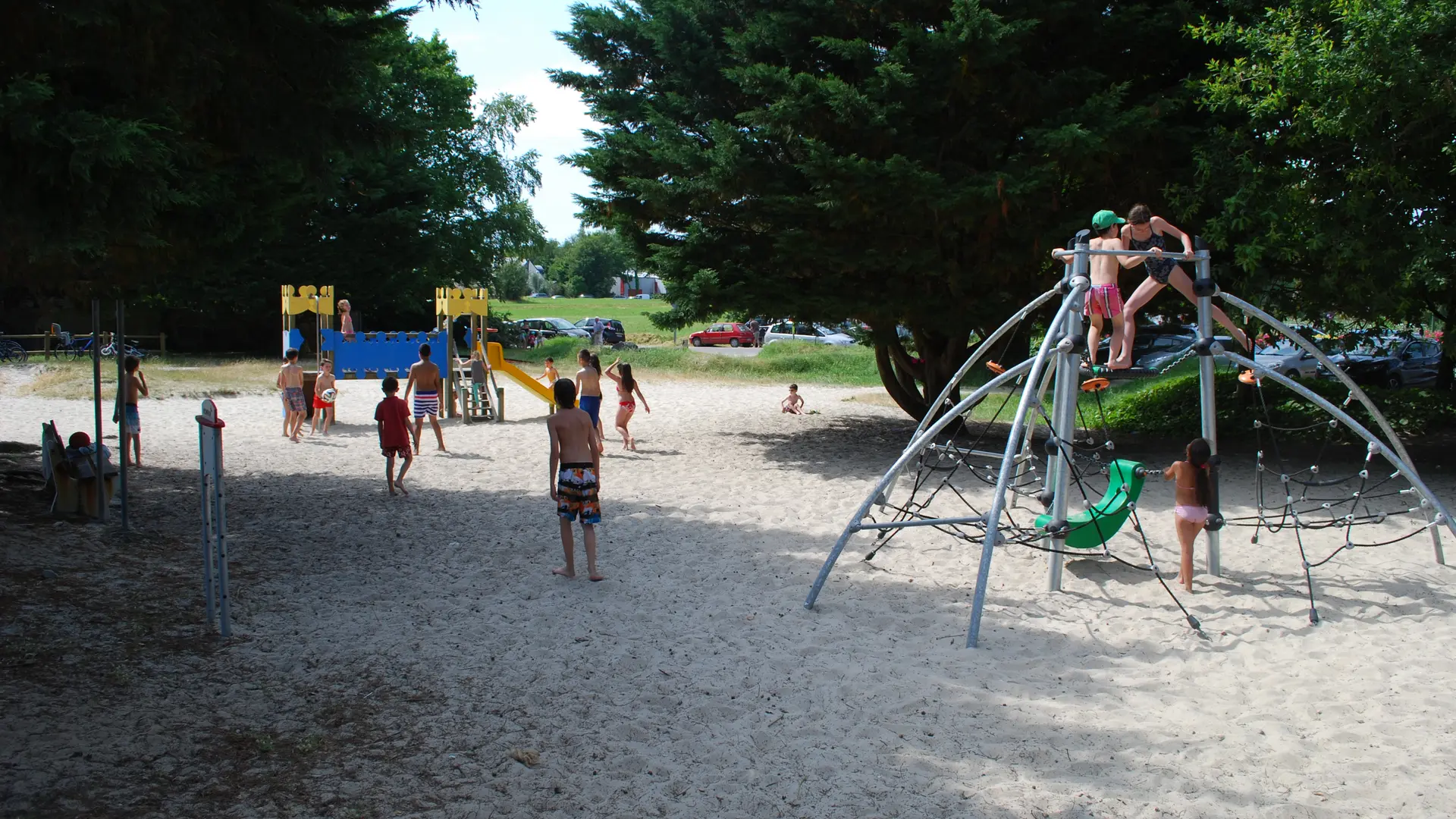 Aire de jeux de la plage de Kerleven
