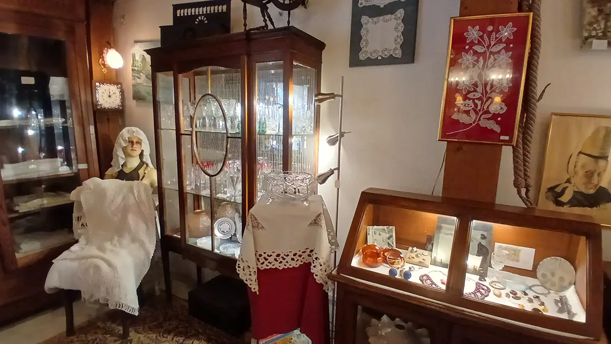 Antiquités brocante Nicole Euzen - Pont-l'Abbé - Pays Bigouden (8)