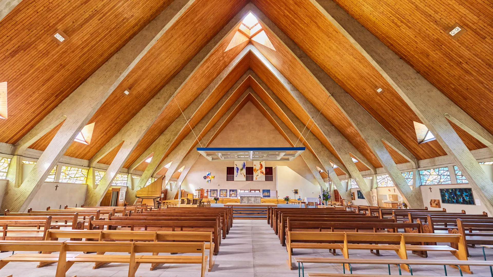 Intérieur église Notre Dame de la Mer