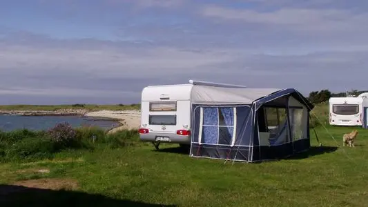 Pleumeur-Bodou Camping Dourlin Ile Grande : emplacements caravanes