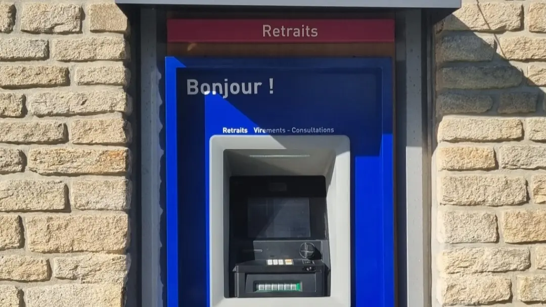 Distributeur du Crédit Mutuel de