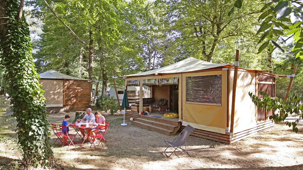 Camping Huttopia Douarnenez chalet arizona ext