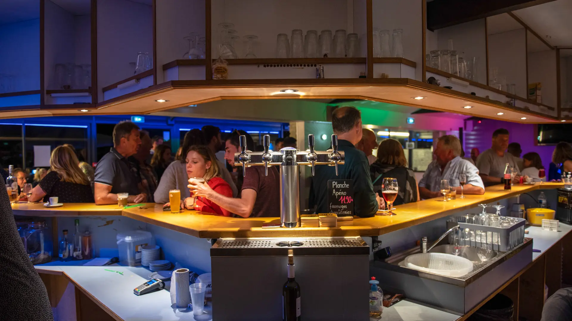 Bar-restaurant