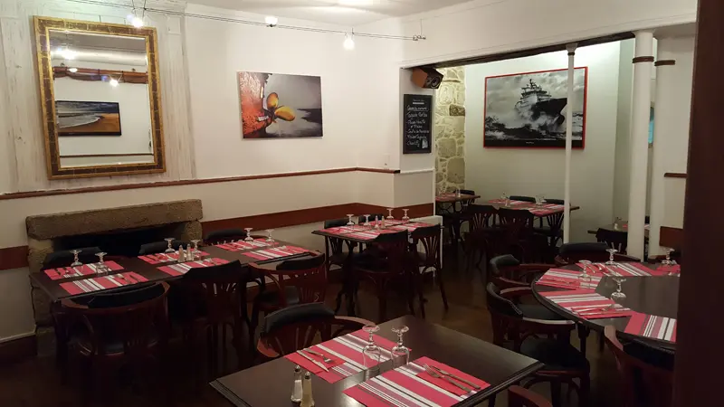 Café-Restaurant-La-Marine-Pont-l'Abbe-Pays-Bigouden-Bigoudenjoy