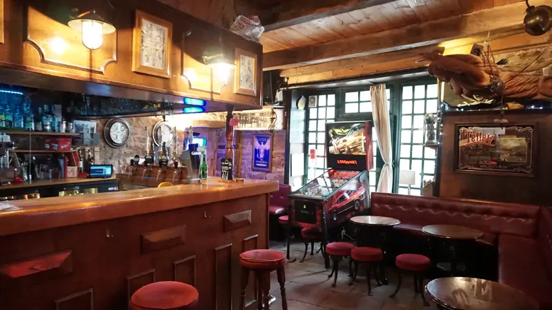 Café-Restaurant-La-Marine-Pont-l'Abbe-Pays-Bigouden-Bigoudenjoy