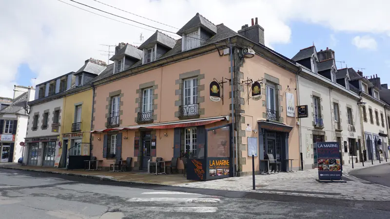 Café-Restaurant-La-Marine-Pont-l'Abbe-Pays-Bigouden-Bigoudenjoy