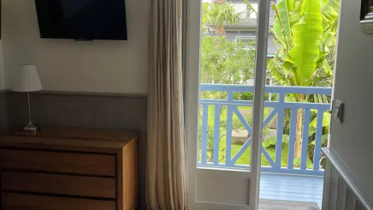 Chambre vue balcon