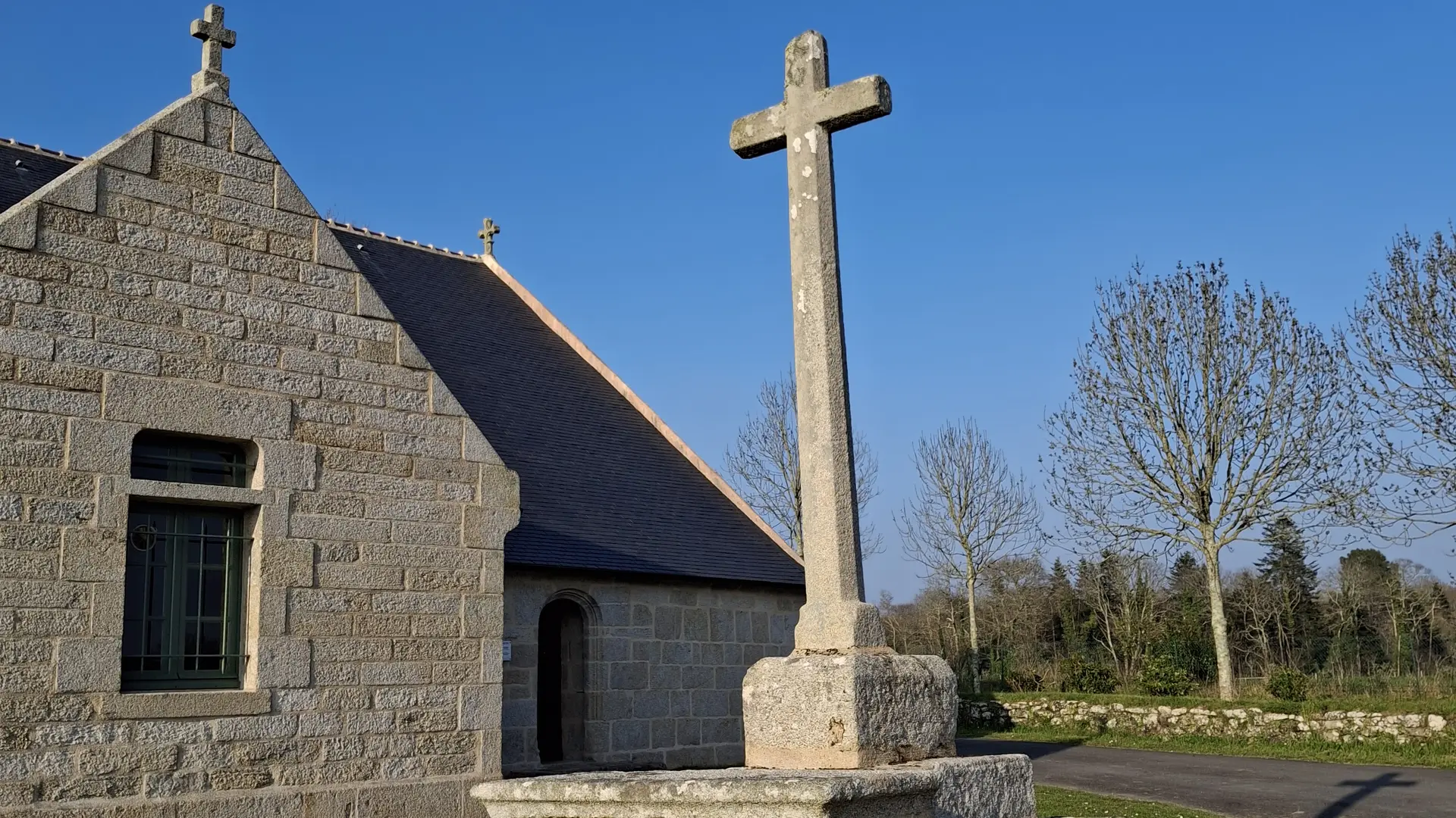 Chapelle et calvaire St Vennec La Clarté Combrit Pays bigouden