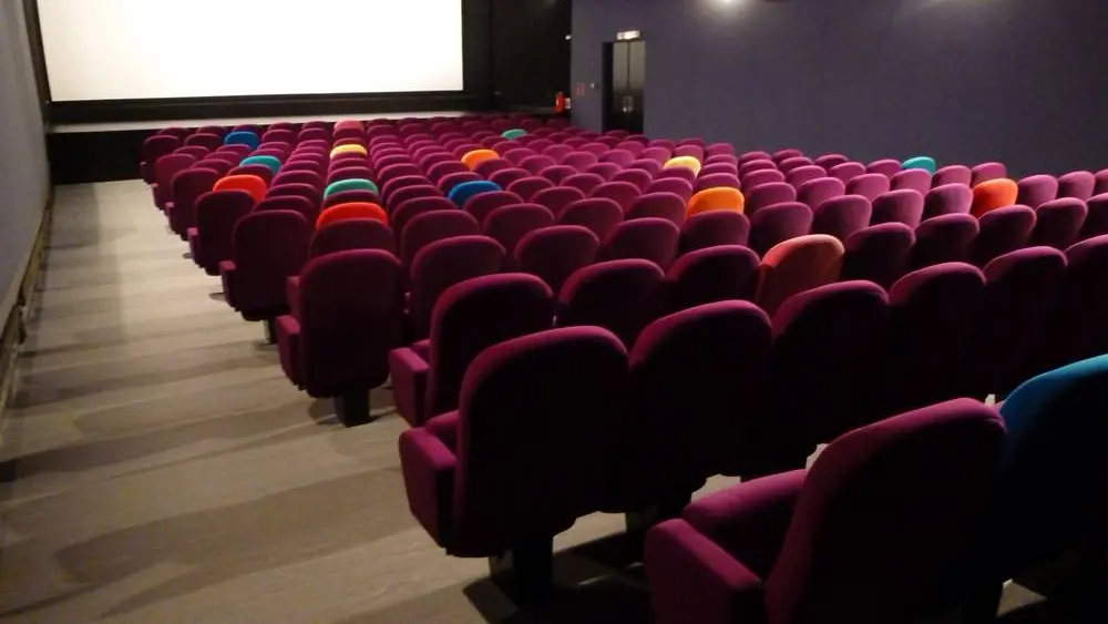 Cinema-Le-Club-Art-et-essai---salle-w