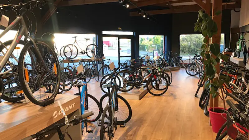 Cycles Manu Scotet - Giant Pont-L'Abbé - Pays Bigouden - Bigoudenjoy