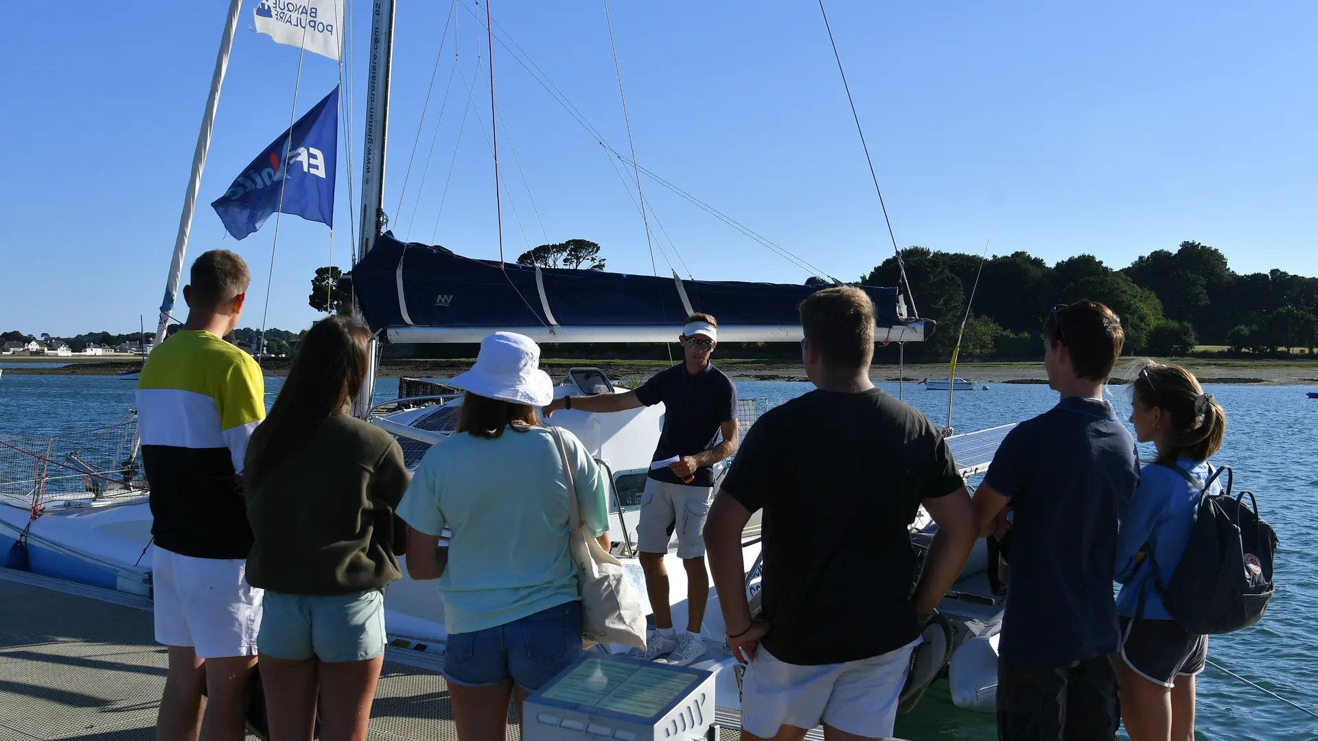 les glénan en catamaran habitable7