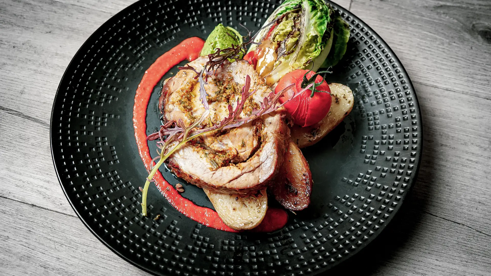 L'Aromatik - Porchetta d'échine de porc au four © Bastien Viaud