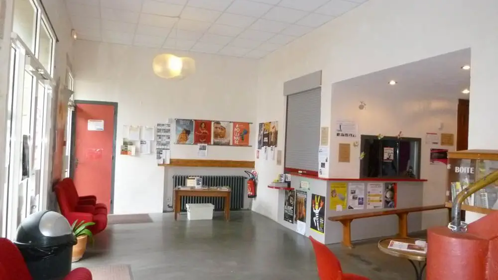 Douarnenez-Cinema-Le-Club-02