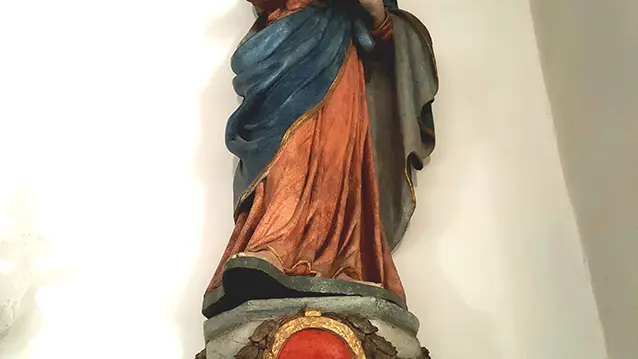 Statue de Notre Dame Izel Vor