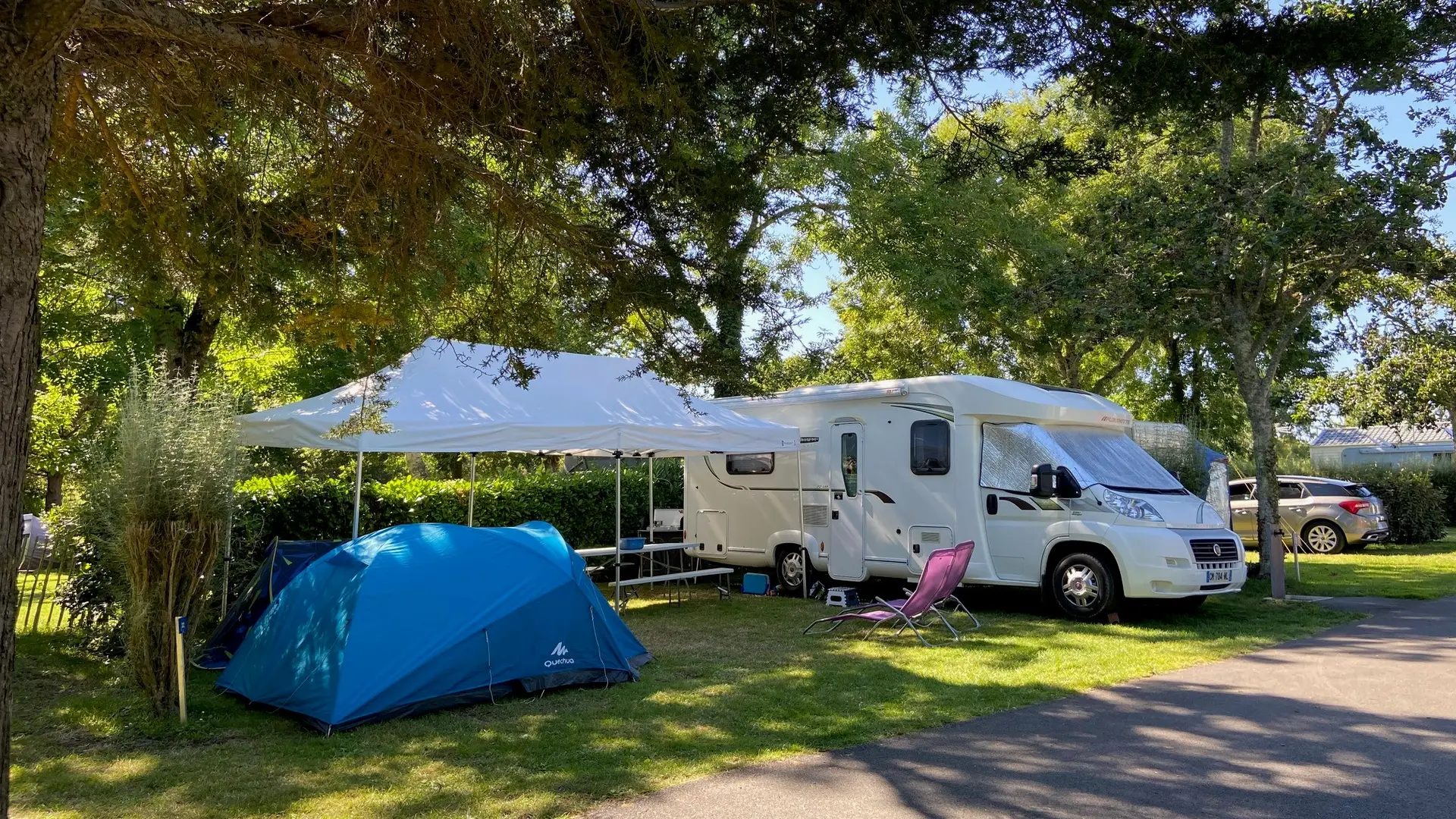 Empacements ombragés