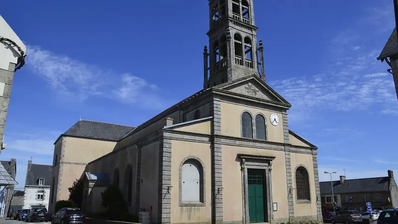 Eglise St Enéour PLonéour Lanvern Pays bigouden