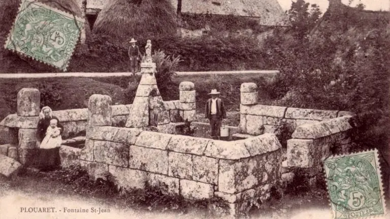 Fontaine St Jean-Plouaret2 © B. Bègne-Région Bretagne