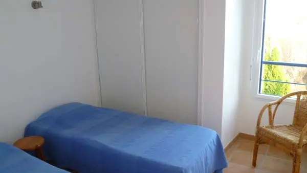 HLOBRE029AX01576