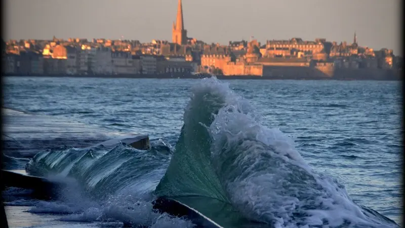 Balades Malouines, par Hugo BESNIER