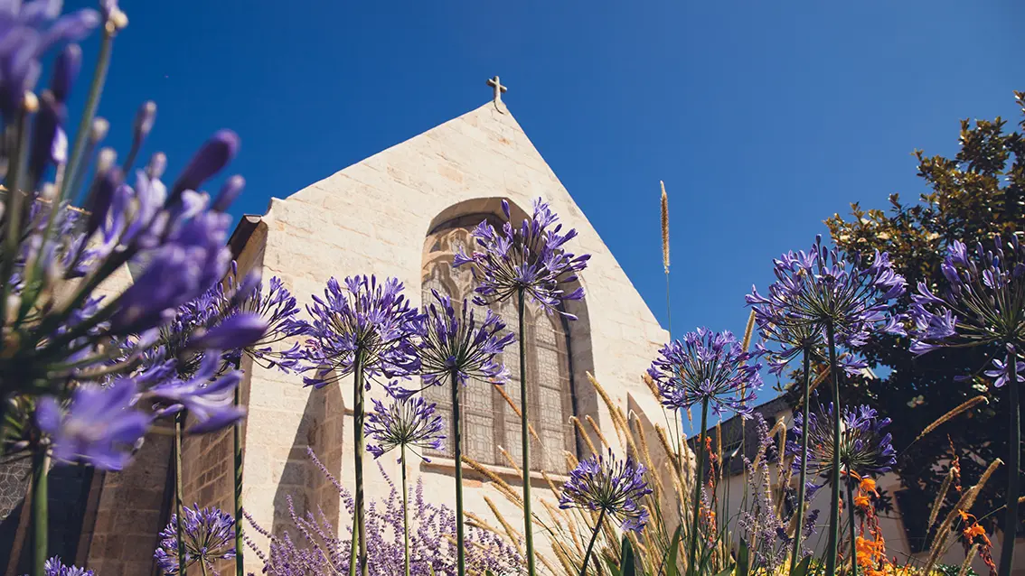Vitrail - église Notre Dame Izel Vor