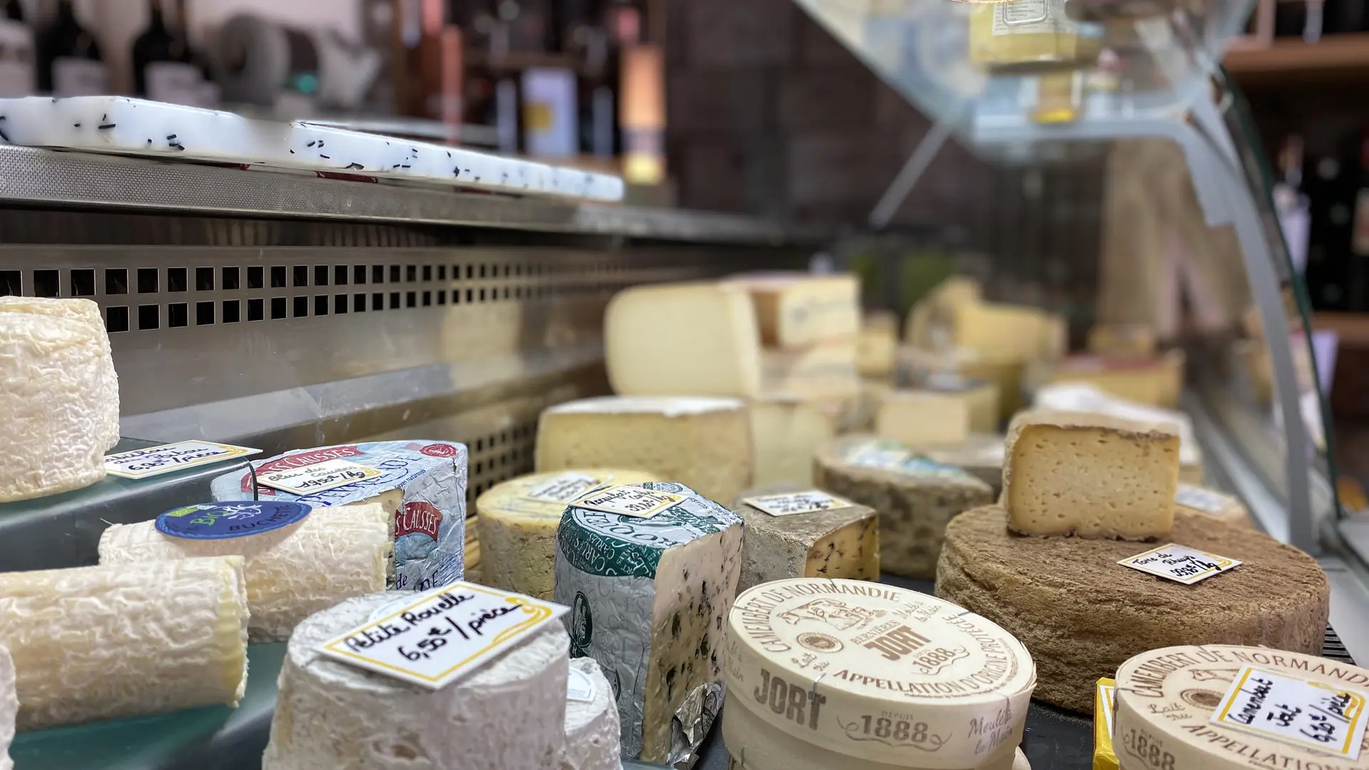 Ty Lu Cru, Caviste et fromages