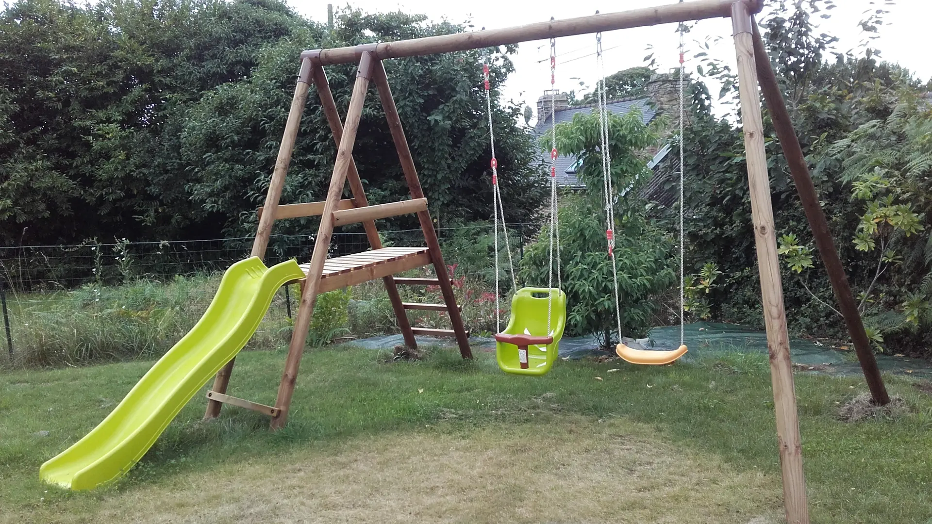 Aire de jeux enfants