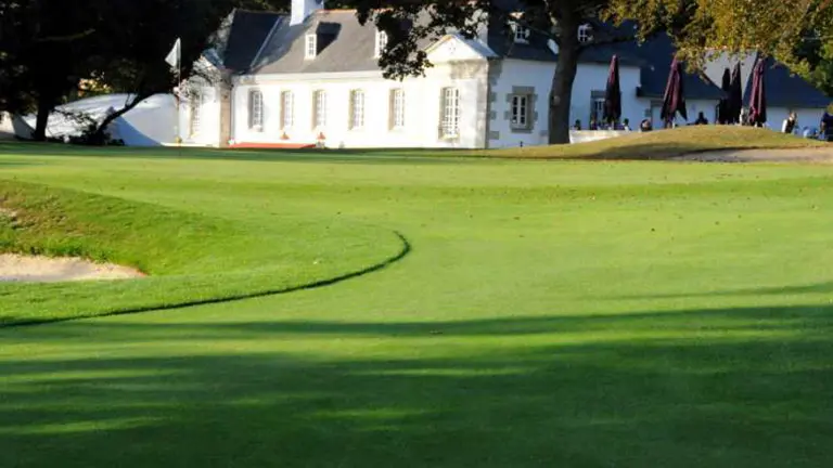 Golf de Cornouaille - Manoir de Mesmeur